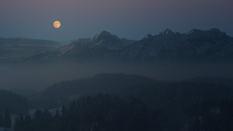Moonlit accessories